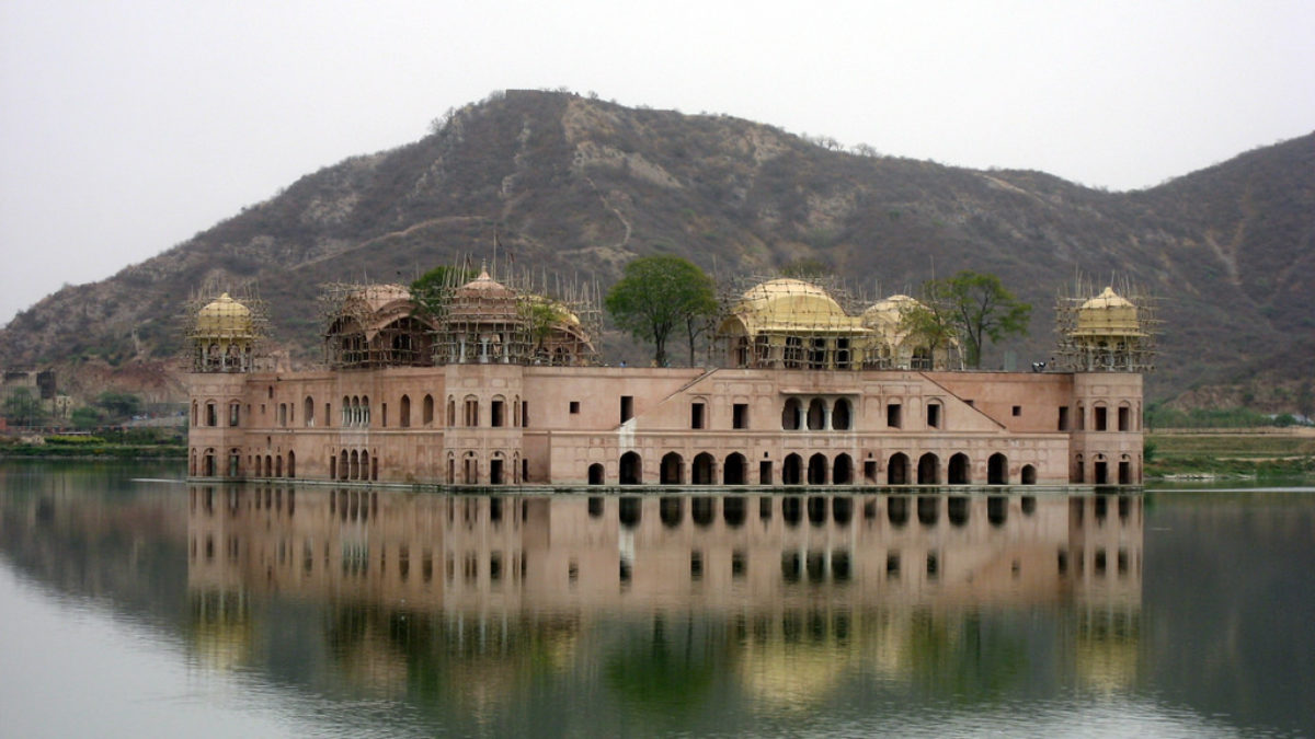 湖に浮かぶ宮殿 ジャルマハル ジャイプール インド Spiritus Mundi