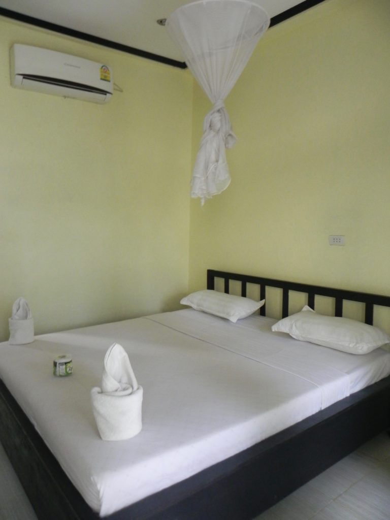 hotels of don det