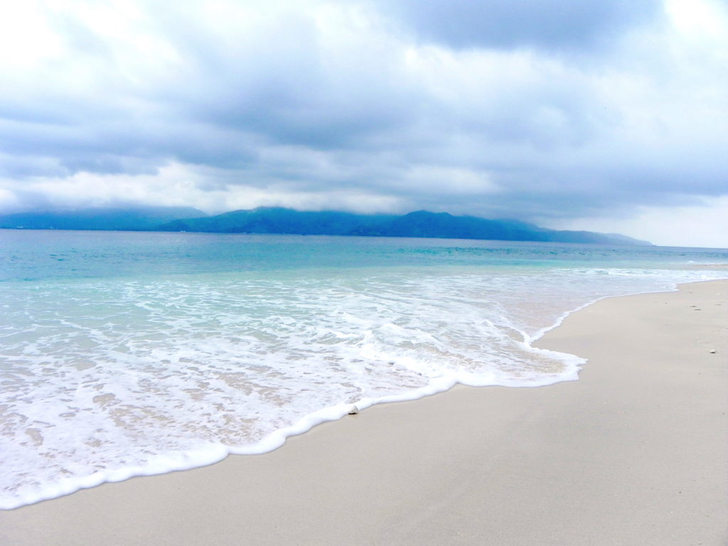 ギリ島の海