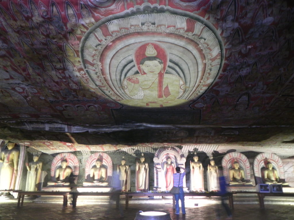 ダンブッラの石窟寺院