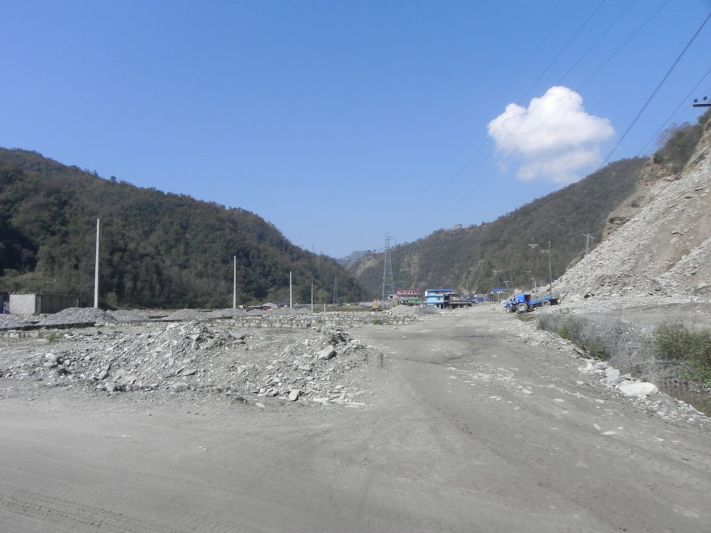 登山への道