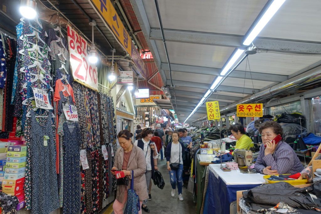 韓国の商店街1