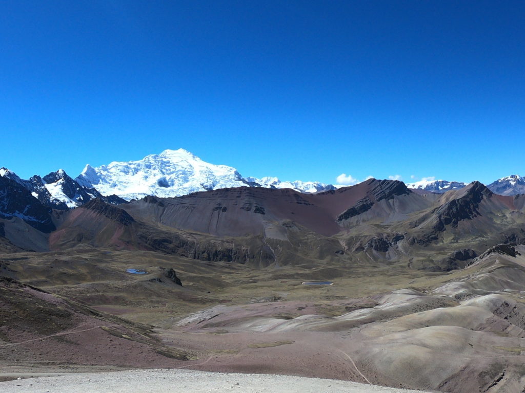 レインボーマウンテン山頂の景色